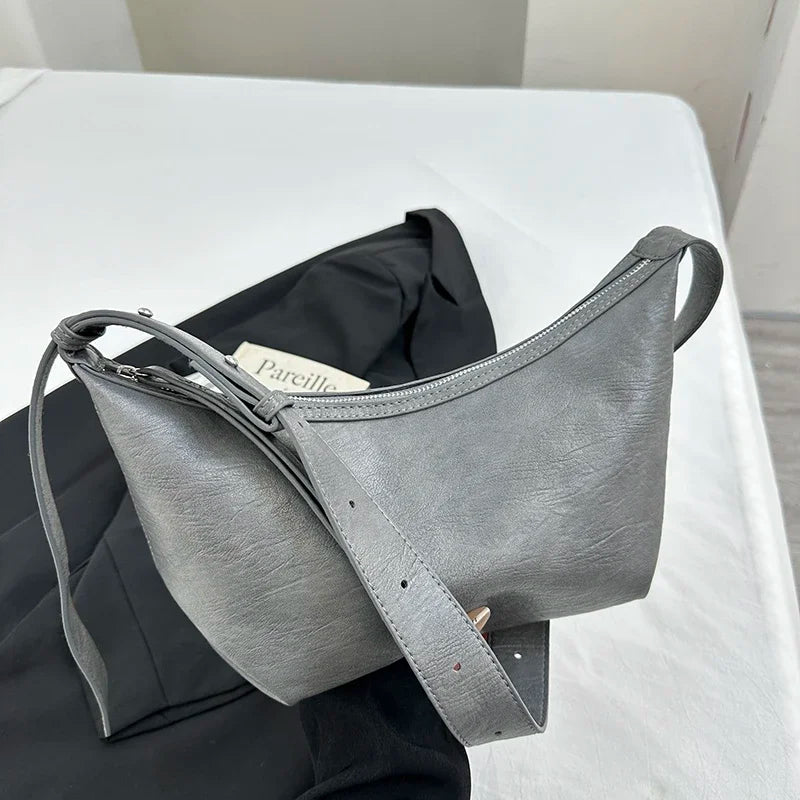 Small Designer Women's Black Bag Simple Retro Crossbody Bags Luxury Pu Leather Female Handbags Pure Color Bucket Shoulder Bags